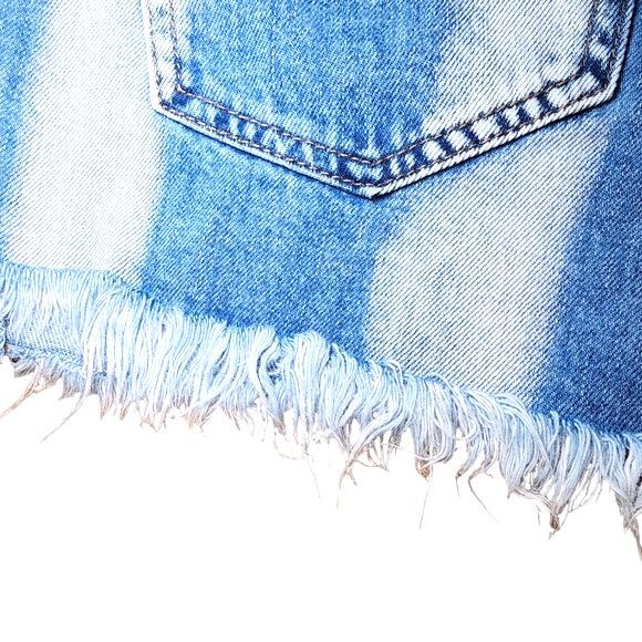 William Rast Light Wash Bleach Striped Frayed Hem Denim Perfect Shorts Size 30 - Picture 5 of 11